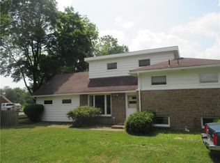 1670 E Poland Rd, New Castle, PA 16102