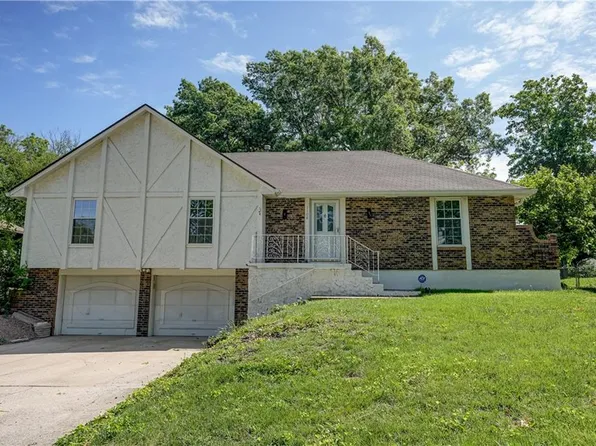 1108 SW 21st St, Blue Springs, MO 64015