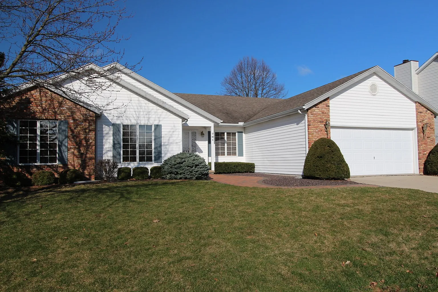 701 Watford Dr photo 1