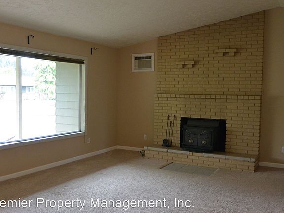 3rd image of 5818 NE 91st Ave