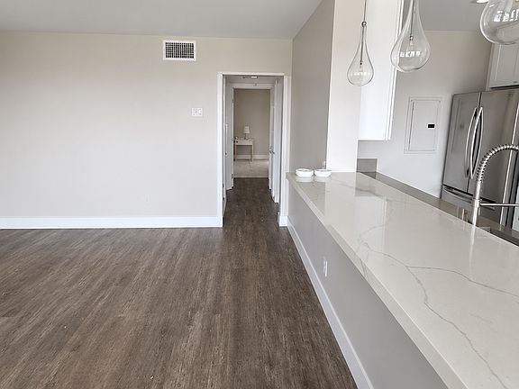 2nd image of 694 N Coast Hwy APT 3