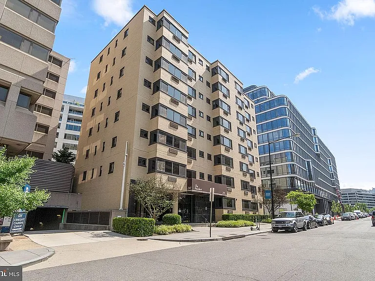 2141 I St NW #708 — Photo 13