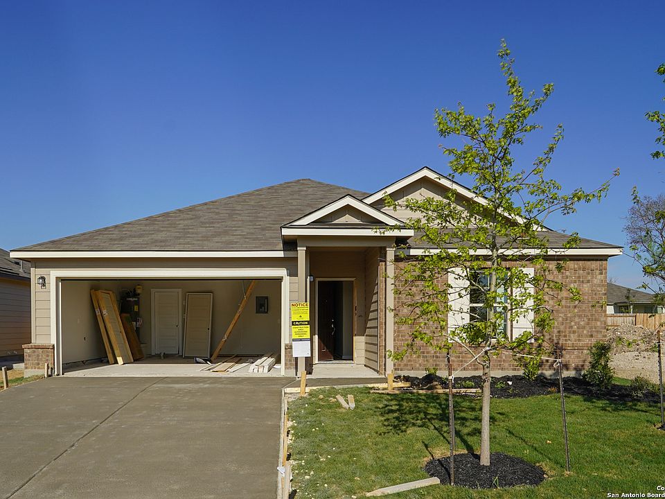 1st image of 6815 Emerald Valley