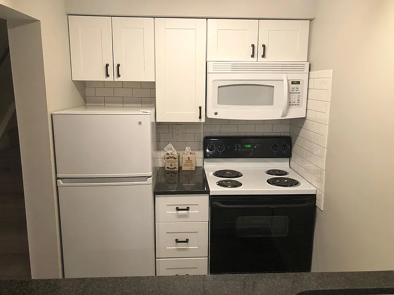 25 Ellsworth St #1 — Photo 3