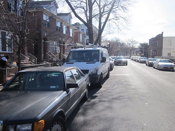 4th image of 2055 72nd St