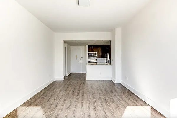 Rented by Mayell LLC | media 7