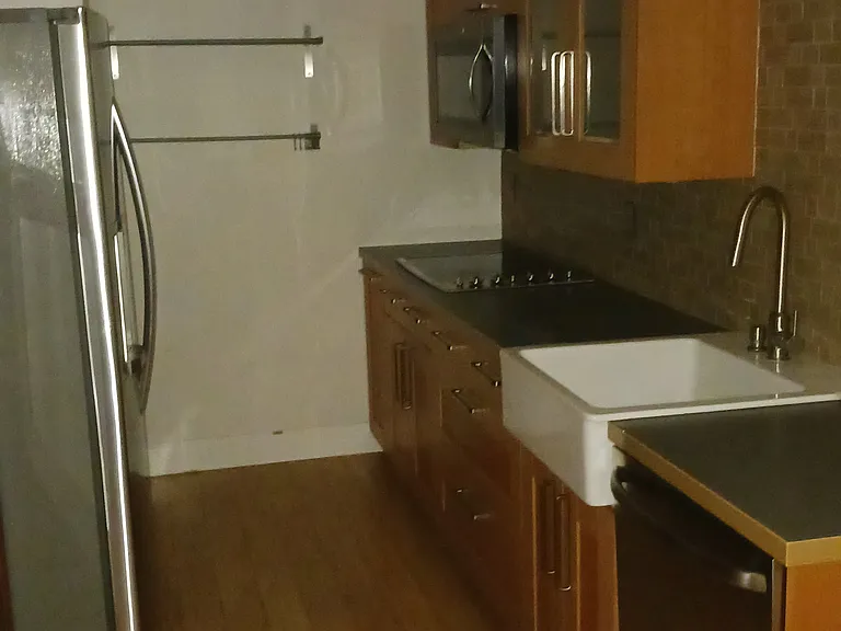 5247 Vineland Rd — Photo 8