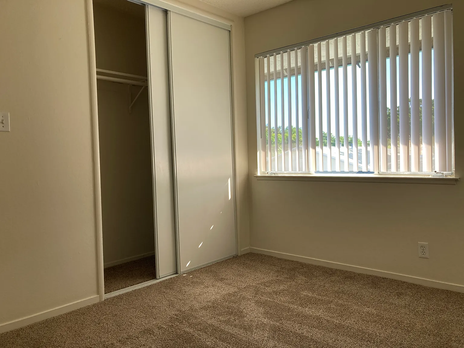 2 bed, 780 sqft, $1,875 — Photo 2