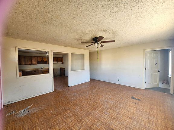 4th image of 419 E Bowie St