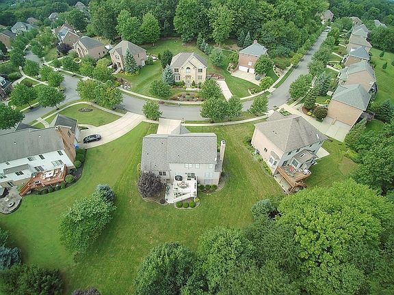 3rd image of 328 Steeplechase Dr