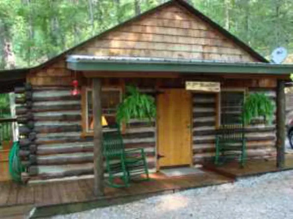 134 Gibson Cove Rd, Franklin, NC 28734