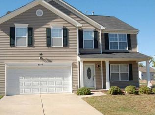 6702 Goldenwillow Dr, Charlotte, NC 28215