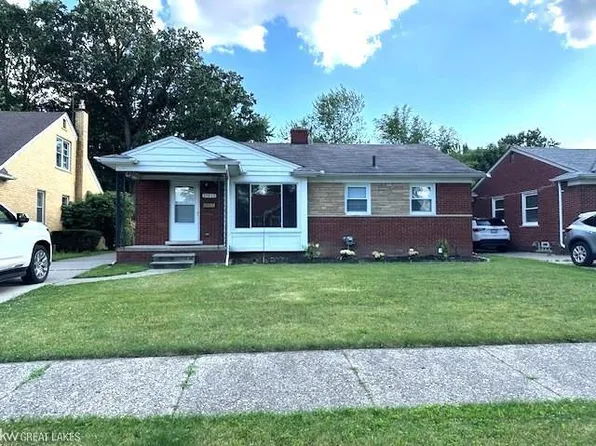 21612 Woodbridge St, Saint Clair Shores, MI 48080