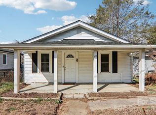 24 Pelzer St, Asheville, NC 28804