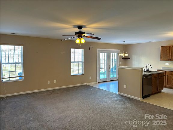 4th image of 2215 Ballingarry Dr