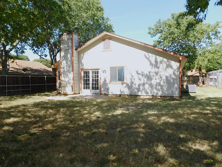404 Pace Dr — Photo 24