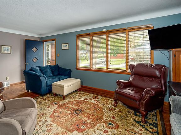 5th image of 625 17th St