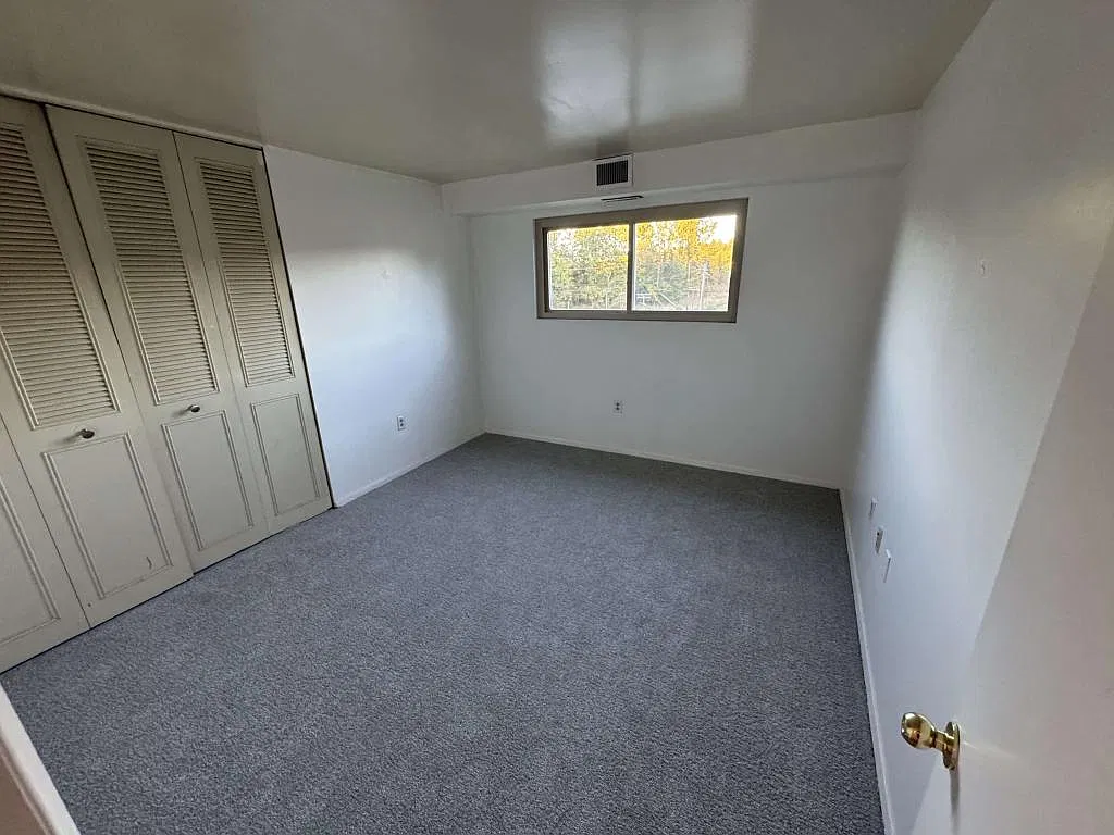 1085 Carriage Cir, apt 204 — Photo 4