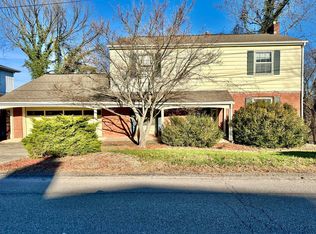 1211 Ellen Dr, South Charleston, WV 25303