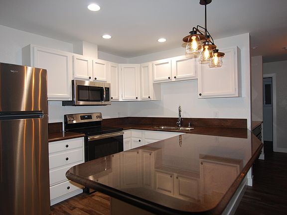 3rd image of 5020 Del Monte Ave #D