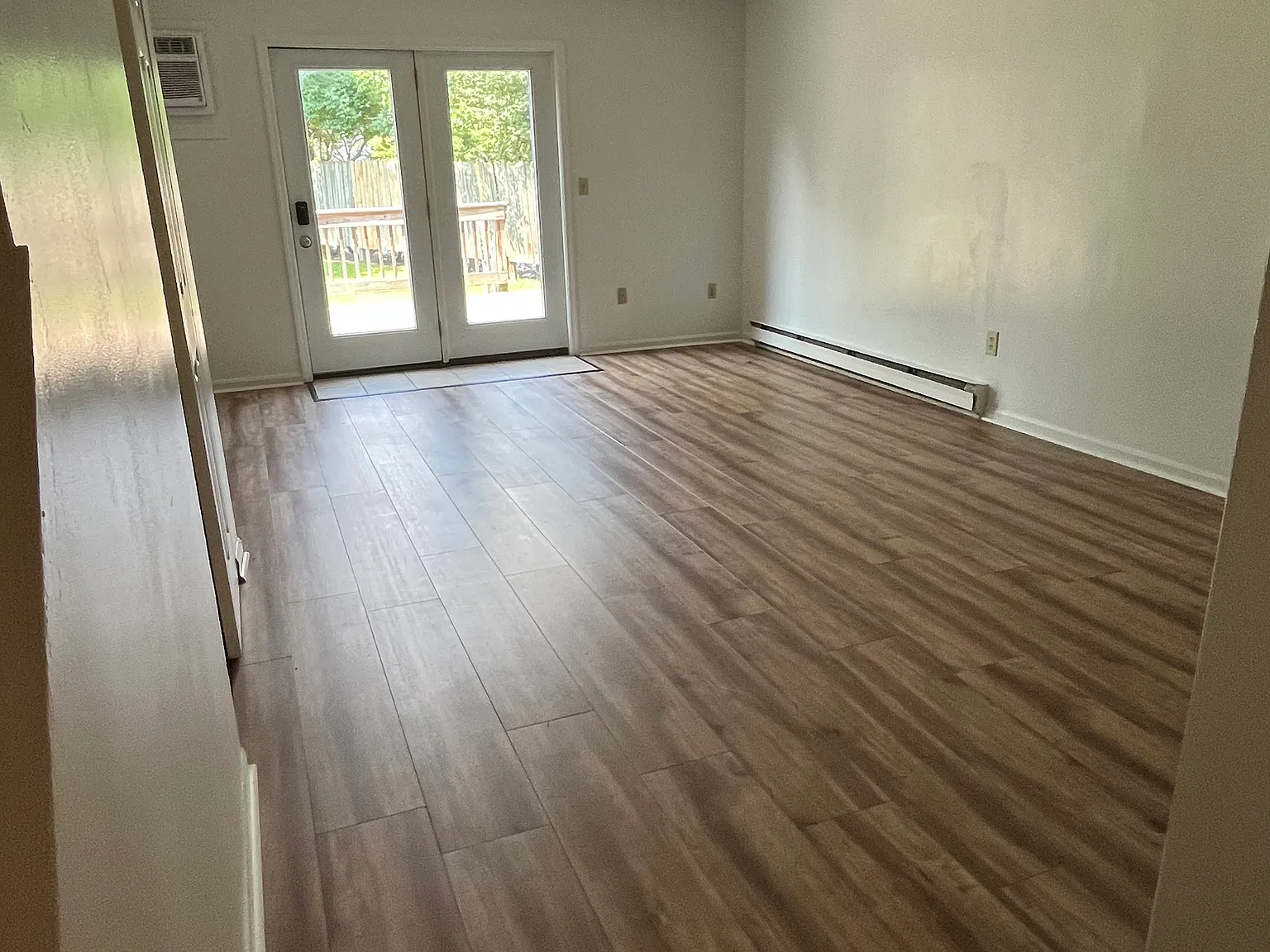2 bed, 1.5 bath, 900 sqft, $950 — Photo 4