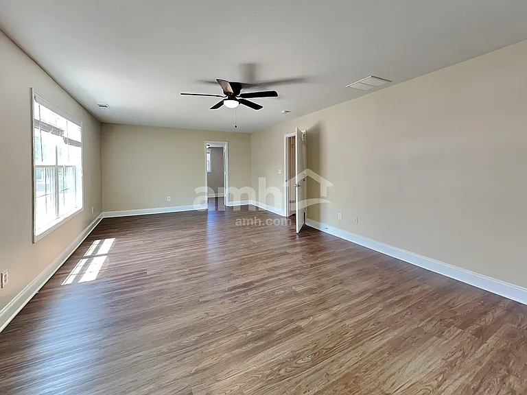 712 Gatwick Ct — Photo 23
