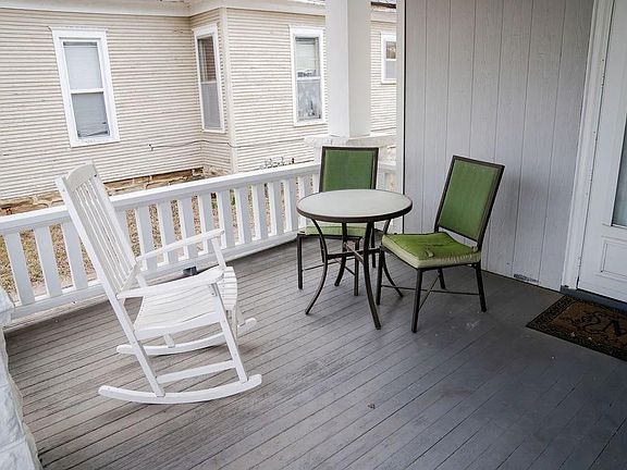 3rd image of 2408 Crawford Ave
