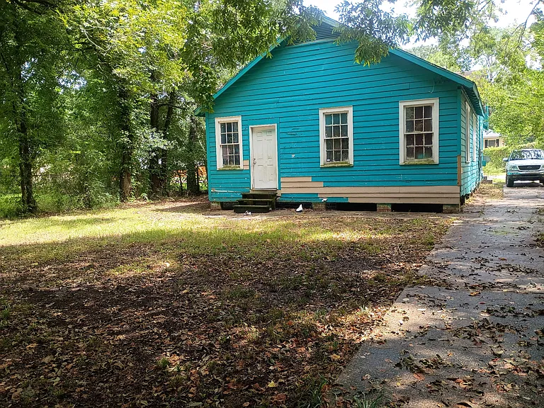 3911 Evangeline St — Photo 5