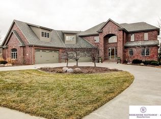 10209 S 164th St, Omaha, NE 68136