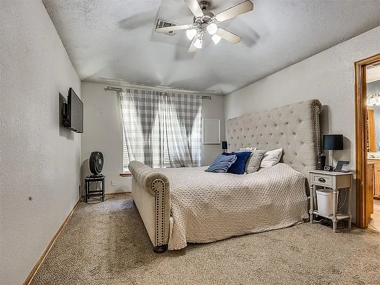 12320 NW 4th St — Photo 16