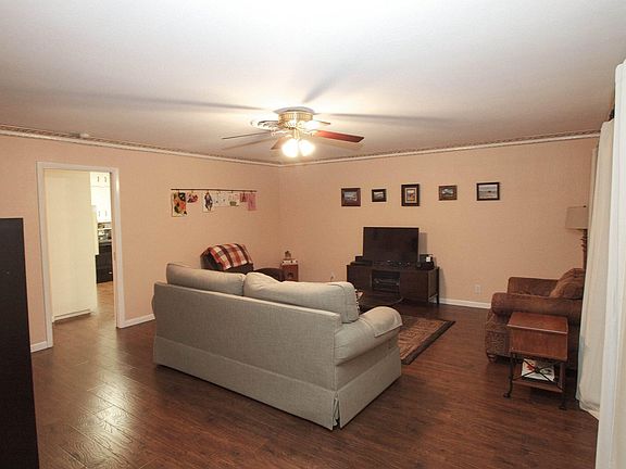2nd image of 5844 Waltham Ave