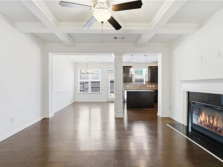 2730 Kemp Ct — Photo 12