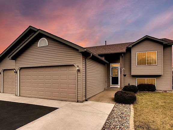 2nd image of 1351 Creekside Cir