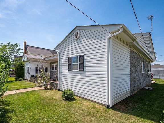 3rd image of 4369 Fort Ave