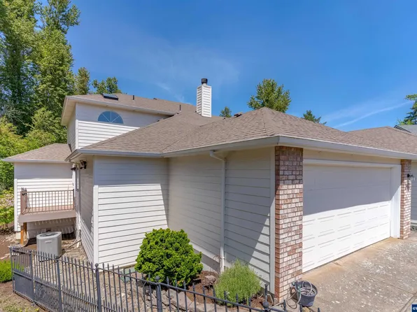 1477 Westbrook Dr NW, Salem, OR 97304