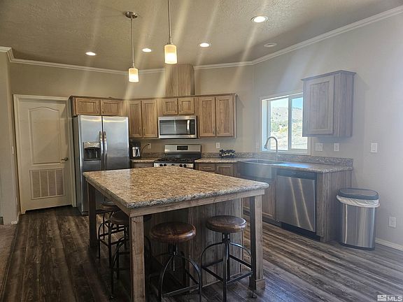3rd image of 5905 Amargosa Dr