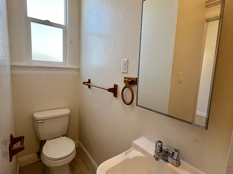 2127 Fillmore St #17 — Photo 7