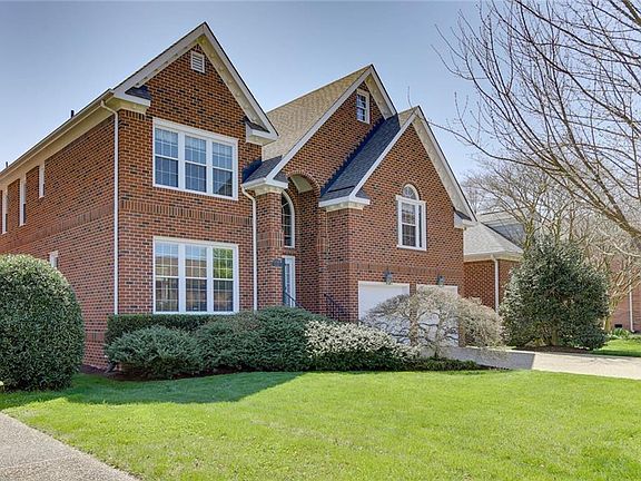2nd image of 1558 Bordeaux Pl