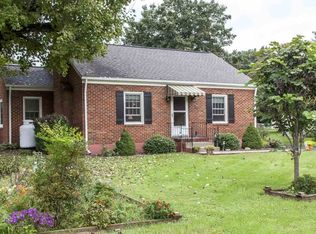 510 Roland Ave, Elkton, VA 22827
