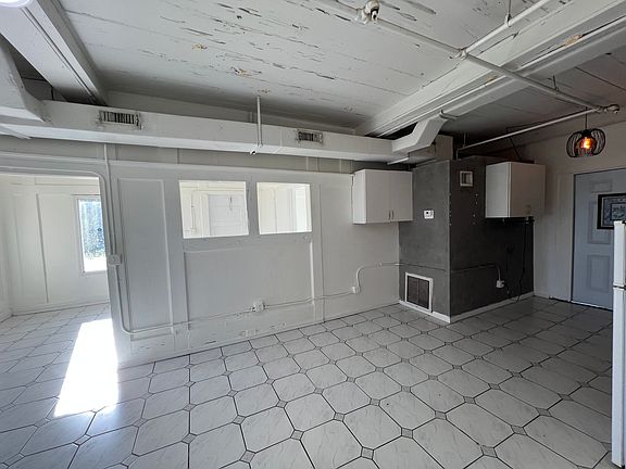 3rd image of 4211 Parker Ave APT 8