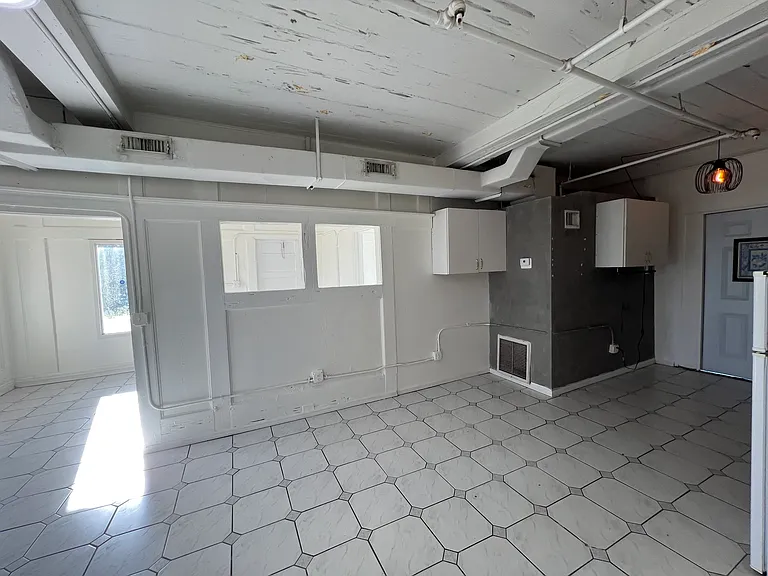 4211 Parker Ave #8 — Photo 3