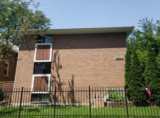 7334 N Honore St, Chicago, IL 60626