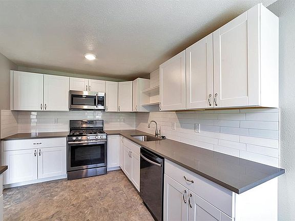 5th image of 8835 Cole Dr