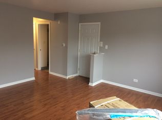 9591 Maple Dr #1, Des Plaines, IL 60018