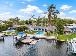 120 Sunlit Cove Dr NE, Saint Petersburg, FL 33702