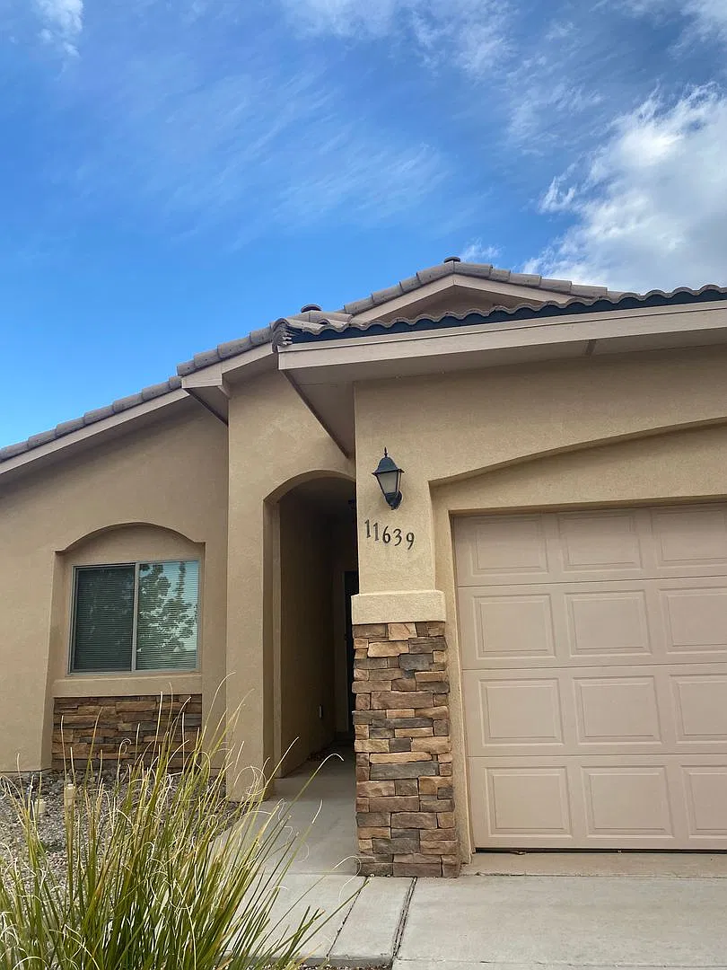 Coming Soon! Beautiful 3 Bedroom Home Located In Foot Hills — Photo 4
