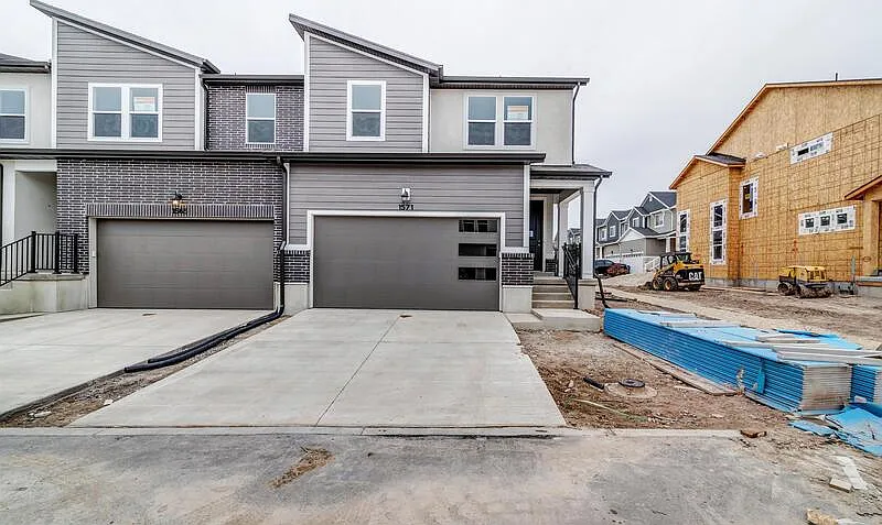 1571 N 4030 W #OVER FRONT DOOR