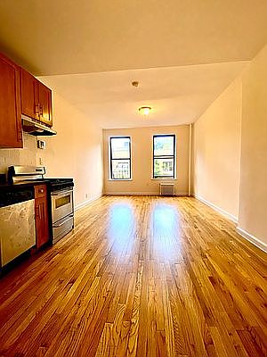 3rd image of 228 E 80th St APT 4FE