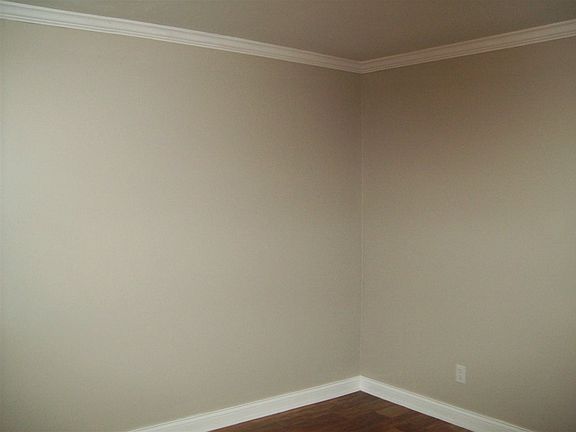 4th image of 529 Mae Ave