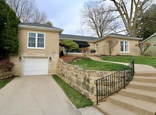 966 Victoria St, Dubuque, IA 52003